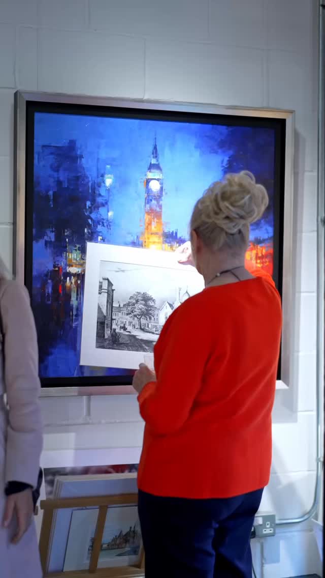 Art does not wait for quiet moments. It comes alive in the noise, the conversations and the people who choose to share it together.
#artrichmond #artsociety #wokingham #bracknell #wokinghamart #contemporaryart #artcollectors #ascot #interiordesign #ArtGallery #ArtVideo #ArtCollection #ArtLovers #OriginalArt #Artwork #CreativeSpace #GalleryLife #ArtInspiration #ArtCollectors #ArtCommunity