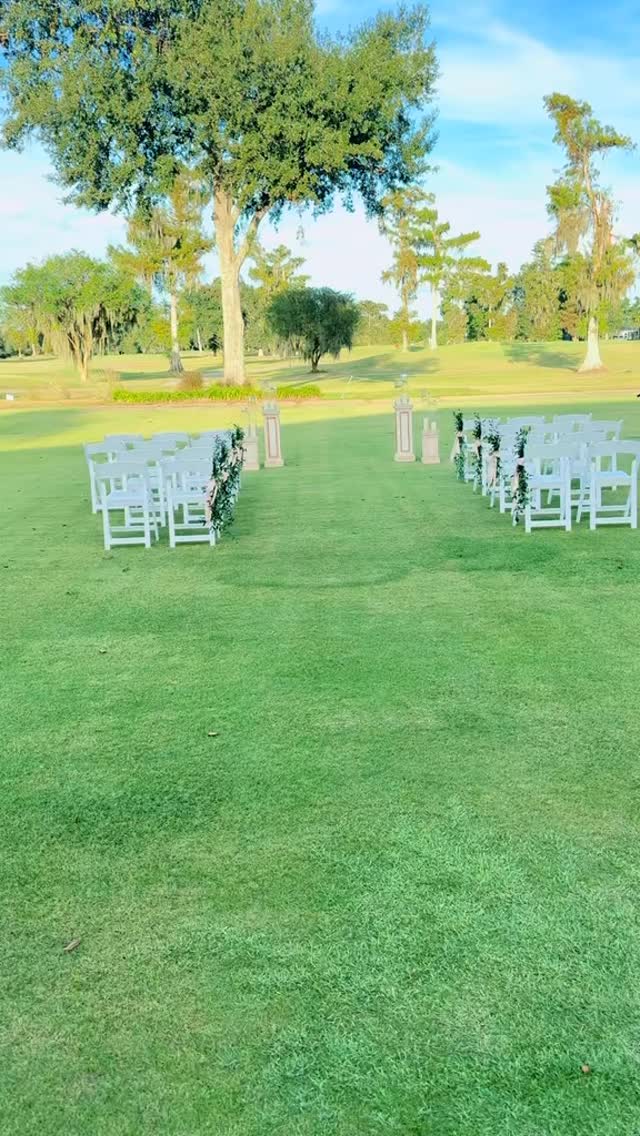 It was the perfect night celebrating Anna + TJ! We LOVED the fall florals and it was such a pleasure working with Anna! Congratulations yall!π₯π«Άπ§‘
#florist #eventflorist #SmallBusiness #weddingflowers