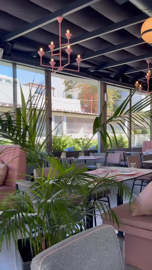 The place. The flavor. The feeling.
•
•
•
#etienpizzabar #pizzalover #instafood #foodie #foodstagram #pasta #psychiko #voula #italianfood