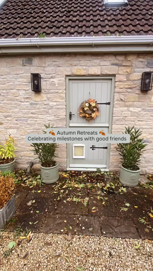 Group bookings done right 🍁
Massage + facial treatments followed by a private chef dinner — all in the comfort of a cosy Airbnb.
The perfect way to celebrate special milestones, or just friendship ✨
DM us to create your own bespoke retreat experience 🌱
.
.
.
.
#bathsomerset #mobilemassage #athomemassage #massagetherapy #massagetherapist #bathmassage #massagebath #whatsoninbath #retreatsbath #weekendretreat #planyourretreat #bathstays