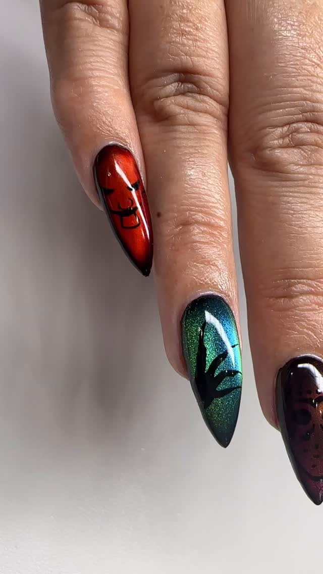 Can you name the horror characters/ movie on the nails? 🔪 🩸
@coutureclawshawaii
Using @pla_nails cat eye gels
#cateyenails💅 #halloweennails #horrormovie #scarymovienails #horrormovienails #scarynails