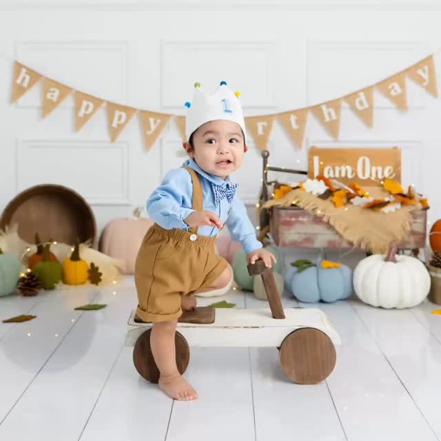 Halloween Cake Smash Session
#Halloweenphotos #halloweenminisessions #Halloweensmashcake #pumpkinsmashcake #Smashcakephotography#Halloweenkidsphotography #Sugarbaby #SugarbabyStudio#SugarbabyPhotography #SJPhoto #SJPhotocreation #SanMateoPhotographer #BayAreaPhotographer #BayAreaPhotoStudio