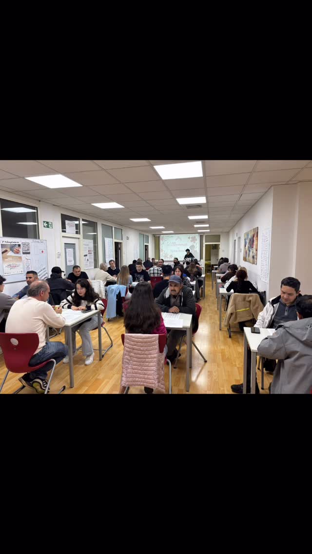 đâ Unser SprachcafĂŠ Avicenna war wieder ein voller Erfolg! đŹâ¨
Viele neue Gesichter, tolle Gespräche und jede Menge SpaĂ beim gemeinsamen Deutschlernen und Austauschen. đŞđ¤
Danke an alle Teilnehmer â gemeinsam lernen macht einfach mehr Freude! đ
#SprachcafĂŠAvicenna #GemeinsamStark #Erfolg #Deutschlernen #Community #Kulturtreff #BildungVerbindet #avicenna