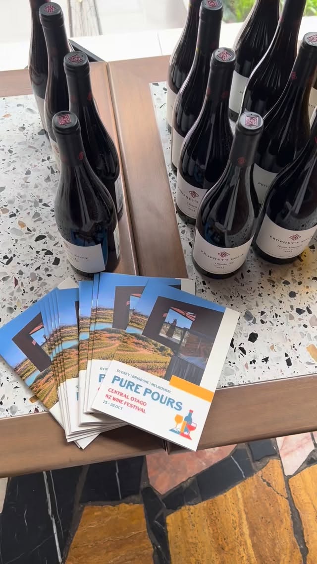 PURE POURS landed in Sydney bringing 17 wineries, 80+ wines, and 250 tasters ready to sip, chat, and discover their new favourites. The Aussie roadshow is officially underway — and what a start! 🥳🍷