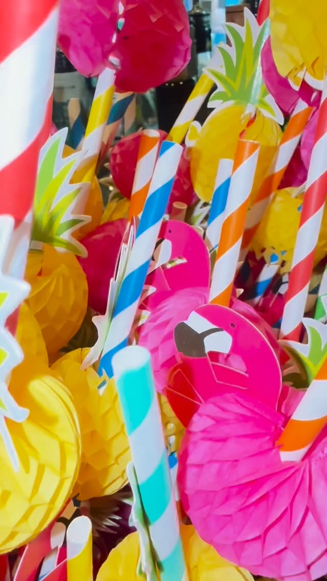 🏝️ ALOHA PARTY in arrivo!
Venerdì 24 ottobre il Geyser si trasforma in un’isola tropicale:
🌴 cene e aperitivi,
🍹 drink esotici,
🎧 DJ set e onde di divertimento!
Chi porta la camicia hawaiana? 😎
#GeyserDinnerClub #AlohaParty #ValdiFassaVibes #ristorante #aperitivovaldifassa