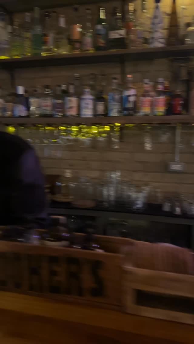 Hi Y'all! We are taking private event bookings for Christmas time! Email us!
#ossingtonstrip #dundaswest #littleportugal #torontonightlife #torontofoodie #yyzevents