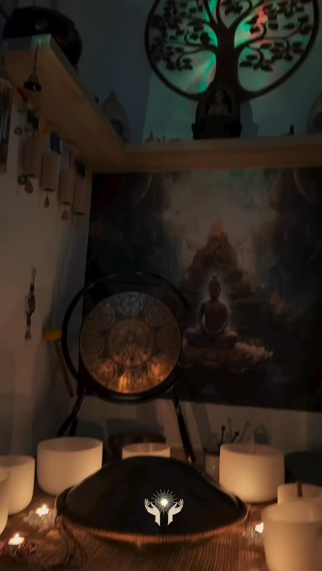 ✨ 1 de noviembre | Barcelona
El sonido se convierte en puente entre planos,
las frecuencias abren portales de consciencia
y el alma recuerda su vibración original.
Te invito a vivir una experiencia inmersiva de
Meditación Sonora · Reiki · Frecuencias Binaurales,
un ritual para elevar la energía y reconectar con tu luz interior.
💫 Atma Frequencies
📱 Reservas: +34 697 88 24 93
🌙 Pronto anunciaremos más detalles…
Prepárate para una nueva experiencia de vibración y conciencia.
#AtmaFrequencies #SahasraraVibes #AtmaSahasrara #SahasraraFrequencies #MeditaciónSonora #Reiki #BañoDeSonidos #ViajeVibracional #FrecuenciasElevadas