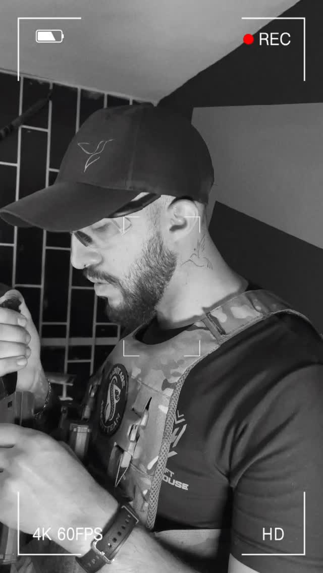 Tranquilo, todos empezamos sin saber nada 💪
En ACH te explicamos TODO desde cero. Ven sin miedo, sal como experto 🎯
📲 Primera vez: 3057056147
#VocabularioAirsoft #PrimeraVez #AirsoftParaPrincipiantes #CQB #airsoftbogota