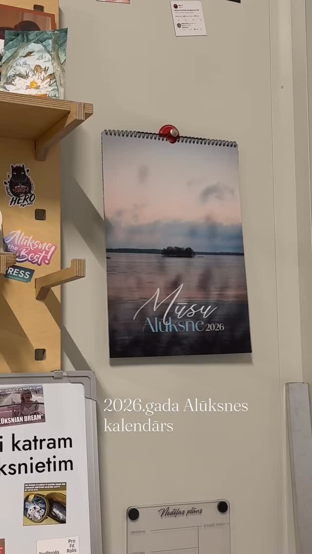 MŪSU Alūksne! 😍
Kopā ar Impress draugiem esam izveidojuši 2026. gada Alūksnes kalendāru — kalendāru, kas atspoguļo to, kā mēs redzam mūsu pilsētu: skaistu, košu, ar zilām debesīm un dziļu sniegu!
💯Paldies visiem, kuri iesūtīja savas Alūksnes bildes! Jūs esiet lieliski!
✂️Kalendāra cena – 10,00 EUR / 1gb
Iegādājies mūsu birojā Tālavas ielā 5, Alūksnē, vai pasūti attālināti — piegādāsim ar pakomātu!
💡+371 29215155
💡info@impress.lv