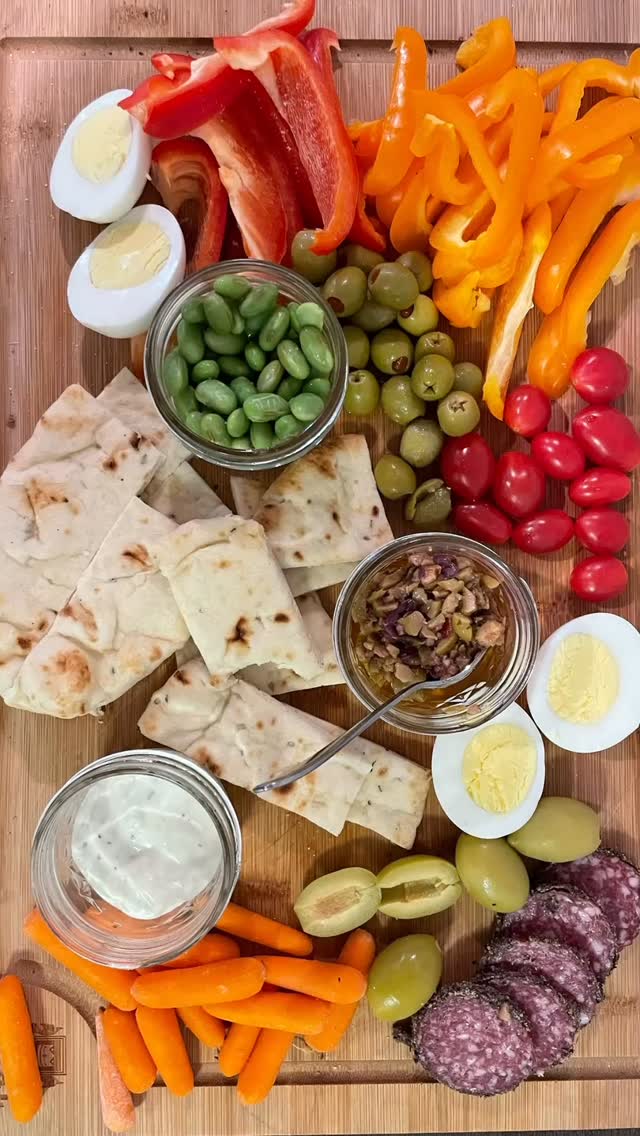 #simple whole foods with #easy prep make for smooth #homeschool & #travel days. Fresh #charcuteries are a quick way to get out of the kitchen & enjoy your activities for the day while still having high quality nutrition for everyone. Best part this is one meal even the #kids can make themselves & it can be had anywhere from home, to the park, beach, hotel or anywhere in between. #familytravel #traveltips