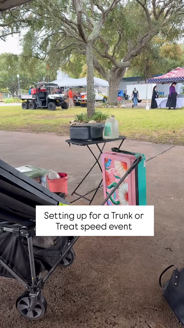 Last night was so fun and fast paced at the City of Freeport’s Fright Night! It was the fastest I’ve ever painted!
This weekend- I’m at Froberg’s Saturday and Sunday and next week, you can find me at the @gulfcoastautopark for their Trunk or Treat on Friday night!