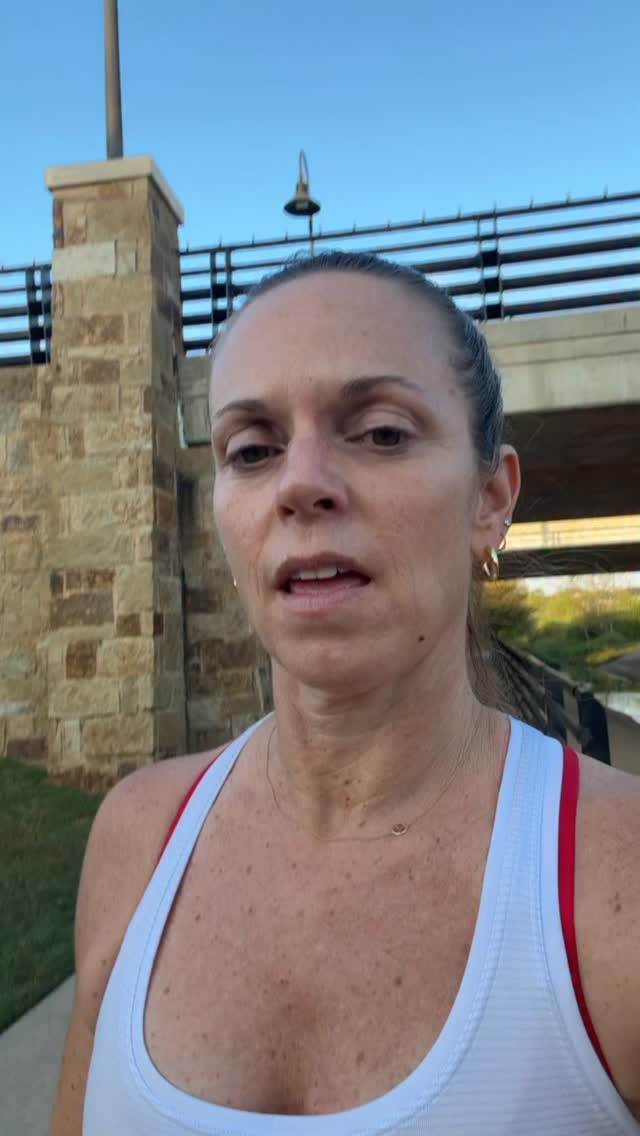 YALL! It’s so simple. It’s free. And not nearly enough people are doing it!
Be kind.
Smile.
Say hi.
Nothing fancy.
…you just might be the reason somebody smiles today.