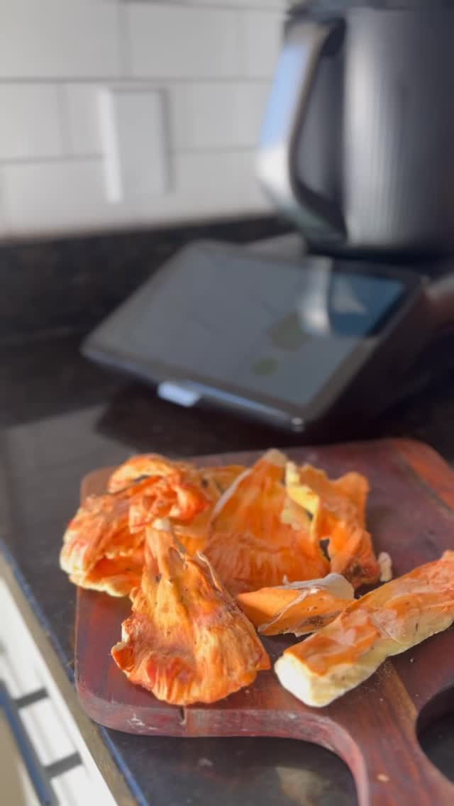 From forest to frying pan 🌿 Crispy Chicken of the Woods — no chicken needed 😋
Thermomix® makes the breading + chickpea batter in minutes… all I do is fry! #thermomixusa #thermomix #chickenofthewoods #thermomixusa #thermomix