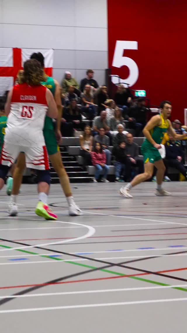 How’s the feed though @callumb2215 😮💨
#netball #trailblazers #mensnetball