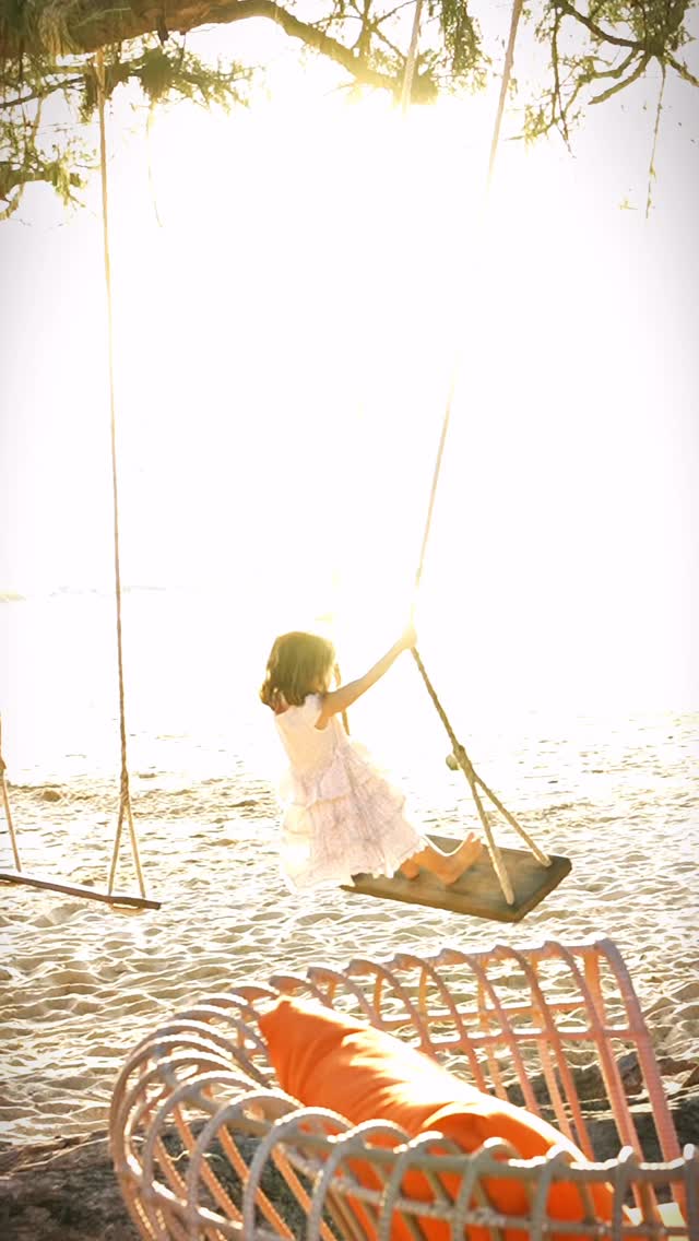 Koh Lanta, your sunsets feel like a dream🌅💛
#kohlantasunset #sunsetvibes #islandlife #tropicalparadise #sunsetlovers #paradisefound #goldenhourvibes #beachmagic #travelgram #wanderlustvibes