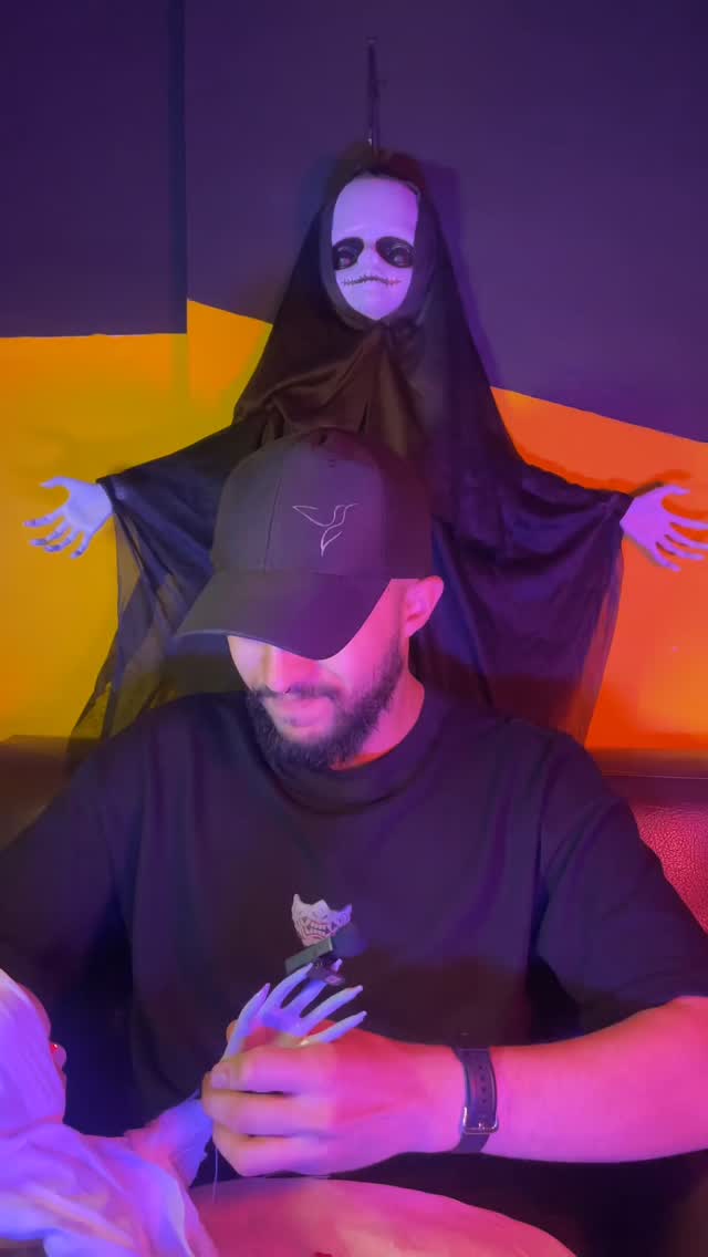 ⚠️Jugamos en un hospital abandonado con presencia paranormal ⚠️
¿Estás listo ?🗨️Reserva al 3057056147 y descubre si puedes soportarlo 😈 #SecretsRevealed #HalloweenAirsoft #MiedoReal #AirsoftBogota