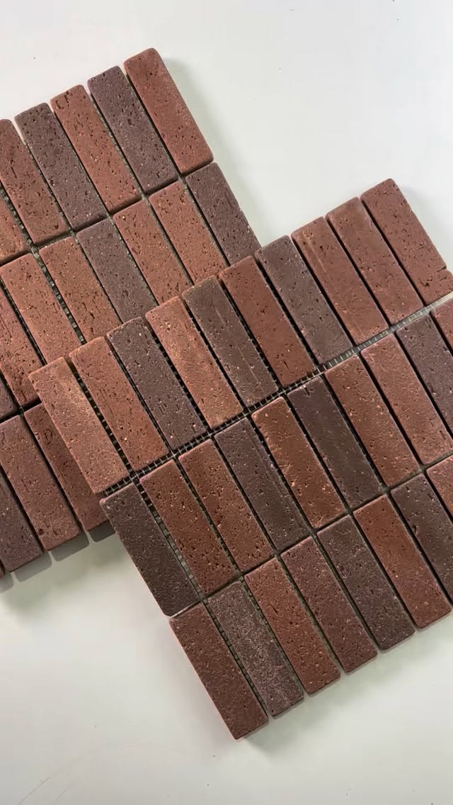 We now have 3 colours from our Tuscan Kit Kat Mosaic Range now in stock.
This is the colour Rustic!
#tiles #tile #wholesaler #tilewholesaler #mosaictiles