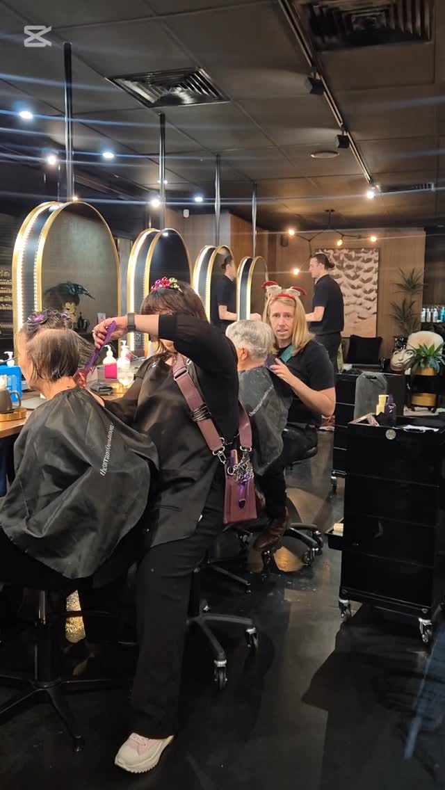 The team at Bond has voted our sweet @livpalasrinne to receive the
Bond Hair Religion
Team Excellence Award for 2025 🎉
Congratulations Livvy poo!