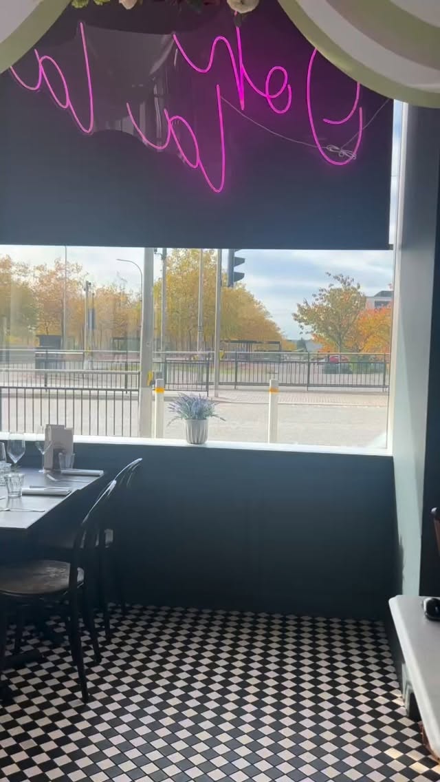 BRASSERIE BLANC 🎤🎷✨
Ooh la la! We are super excited to be back at @brasserieblanc_miltonkeynes @brasserieblanc on Thursday 30th October between 7.30-10pm.
Join myself and sax extraordinaire Boysey Battrum for a night of all your jazzy favourites.
Make sure to book your table, the perfect pre weekend treat.
Sarah x
.
.
.
.
.
.
#sarahjonesjazz #jazzsinger #jazzvocalist #singer #saxplayer #saxophonist #jazzduo #jazzmusic #livemusic #brasserieblanc #gigalert #miltonkeynesmusic #miltonkeynesbusiness #miltonkeynes #thehub
@thehubmk