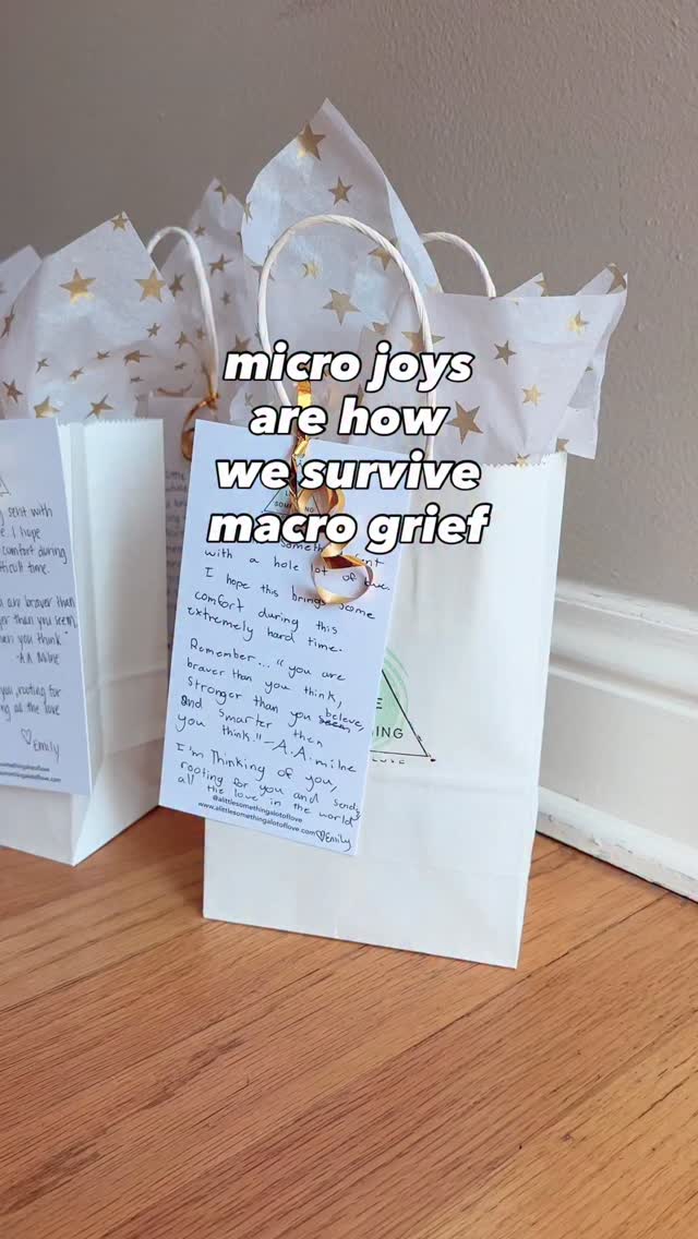 enter Joy Bombs 💌
.
little things mean the most…especially during life’s hardships 🙏🏼✨
.
over 1000 donated to miscarriage and pregnancy loss mamas in MKE area hospitals, ERs, NICUs and clinics.
.
each one filled with tiny, intentional, magical drops of sunshine to honor our babies. 🏥👩🏻👼🏼
.
follow along & share to support this mission of hope
.
.
.
.
#alittlesomethingalotoflove #joybombsformoms #miscarriage #miscarriagesupport #pregnancyloss #ttccommunity #miscarriageawareness #mkehome #werisebyliftingothers #ihadamiscarriage #grief #griefjourney #microjoy #stillbirth #angelmama