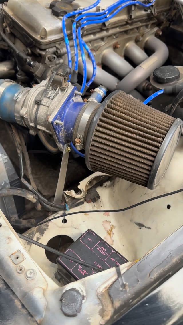 Doing some scheduled daily maintenance to the @JACmotorsports #DriftExperience #240sx
Thanks @NonStopTuning for the fresh air filter. If your looking for a new intake system on your car, hit up NST and be sure to use discount code “ALEX86” for the BEST pricing & FREE SHIPPING 💚🖤