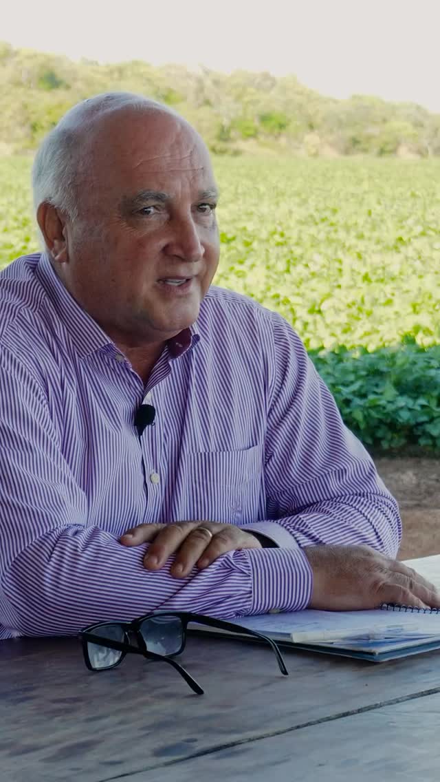Com anos de experiência e uma visão afiada sobre o agronegócio, Aparecido Fonseca (Cido) compartilha neste corte um pouco da sabedoria que só quem vive o campo tem. 🌾
🎧 Assista ao episódio completo nos canais do Entre Safras no YouTube e Spotify.
#EntreSafras #Podcast #Agronegócio #Cido #AparecidoFonseca