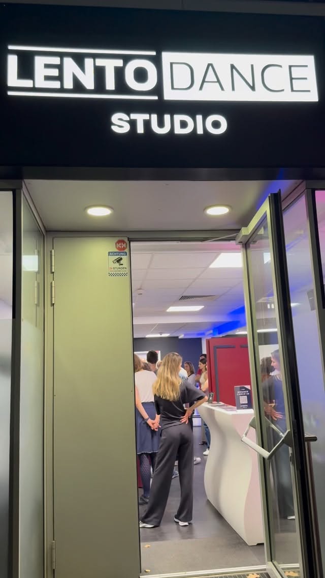 🤍 DANCE WITH LENTO ♥️
⭐️ Quick Results, Flexible Programs ⭐️
⏩️ Pay Per Class ⏩️ No Dance Partner/No Registration Needed
📍 Lento Dance Studio - Traungasse 14, 1030, Wien