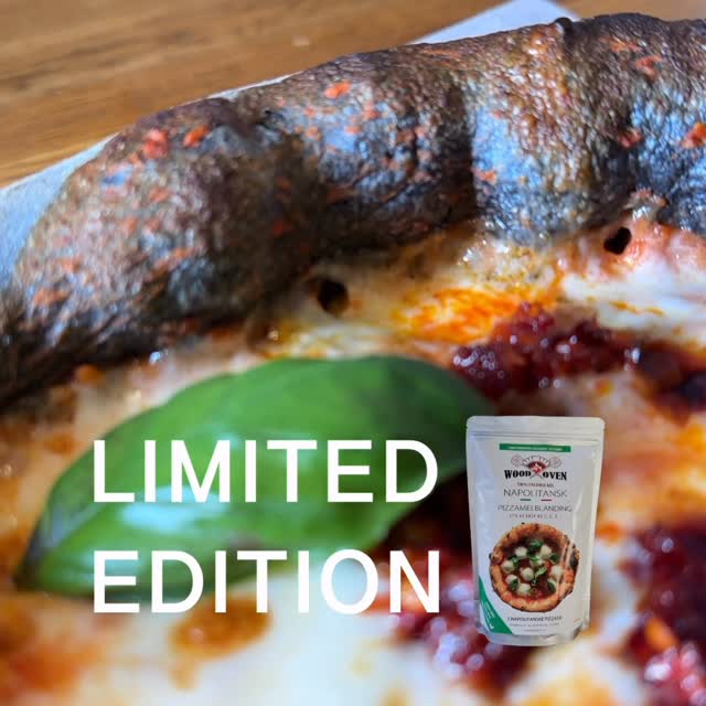 🎃 HALLOWEEN SPECIAL – Limited Edition Svart Pizzadeig!
Overrask venner og familie med en svart napolitansk pizzabunn!
Den ser dramatisk ut – men smaker like fantastisk som alltid.
Laget med 100 % italiensk mel og utviklet for langtidsheving, slik at du får den perfekte balansen mellom sprø skorpe og luftig kjerne.
Tilsett bare vann, og du er klar til å lage ekte napolitansk pizza – med Halloween-vri 👻
⚠️ Tilgjengelig for bestilling kun til 27. oktober.
👉 Bestill nå – før den forsvinner i mørket!
https://wix.to/9cJWfwb
#halloween #halloweenpizza #woodoven #hjemmelagetpizza #pizzashop #pizzalovers #pizzaoppskrift #pizzashopno #pizzaelskere