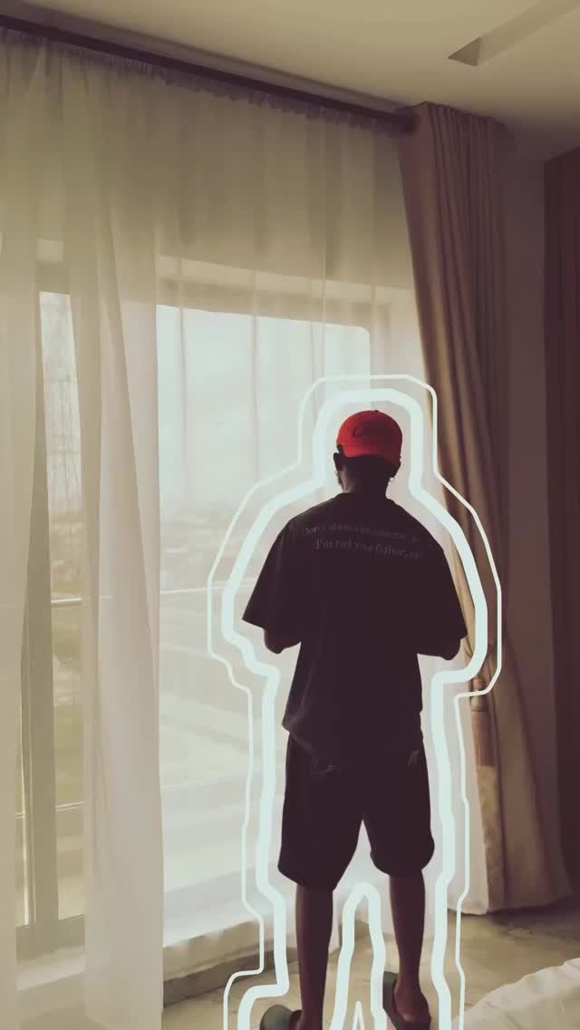 Been out for long, show time shortly 🎼 🔊
.
.
.
.
.
.
.
#CallmeeWill #TheComeback #BackLikeINeverLeft #AfrobeatArtist #AfropopVibes #NigerianMusic #NewSound #VibeSeason #MadeInAfrica