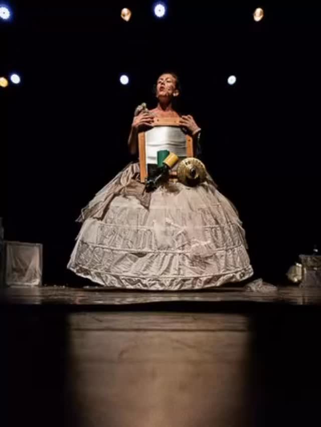 Un gigantesque big up pour les contributeurs au projet « Madame Paule à Avignon » !
Il a choisi l’option « Je soutiens le projet » :
- Mathieu Valle 🎭
Elle a choisi l’option « Mon but dans la vie c’est que madame Paule parte à Avignon » :
- Clara Hache 🕺
Elles ont choisi l’option « Comme Madame Paule, j’ai ma liberté » :
- Isabelle Perrot 🎶
- Léna Byrnes ✨
Elles ont choisi l’option « Je veux voir Madame Paule à Avignon » :
- Marie Ornon 🎶
- Vanessa Fougère 🎊
Grâce à toutes ces merveilleuses contributions, nous sommes déjà à 28% de notre collecte pour envoyer Madame Paule en Avignon !!!
Et en plus ils auront droit à de supers contreparties ! 🫶
Et vous, quelle option choisirez-vous ?
LINK IN BIO
https://www.helloasso.com/associations/ideals-theatre/collectes/madame-paule-mise-a-nue
#soutien #spectaclevivant #spectaclemusical #avignon #avignon2026 #culture #believe #merci