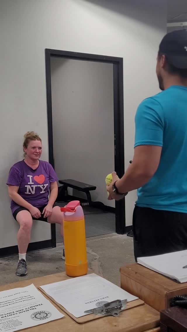 😁Fitness should be fun😁
As a trainer, sometimes we get carried away with results and forget that it's our job to make exercises fun for our clients.
If you think this is fun, wait until we start training together!
Dm me today for a special rate!
Must comment and like!