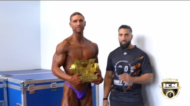 Great catching up @george.fallaw our overall ICN Victorian bodybuilding champion talking all things training and discipline to get the results on stage🐆🐆
#bringthekaos #bodybuilding