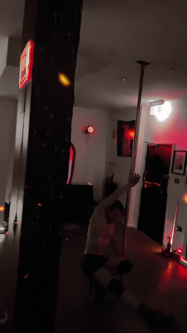 Dedication, Self Expression, Pole Dance, Fitness & A Devilish Vibe we are what we are ๐ฅ
#thefireliveson #ladiabla #pole #polesancing #polestudent, #northsydney, #milsonspoint #sydney #liveandletlive