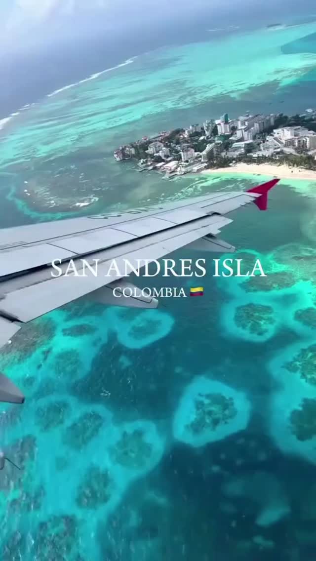 ✨¿LIistos para Conocer el Paraíso? 🌴
San Andrés te espera con su mar de siete colores, playas únicas y uva vibra qué te hará olvidar la rutina. 🍹
#viajes #travelling #diseñodeexperienciasdeviajes #agenciaboutique