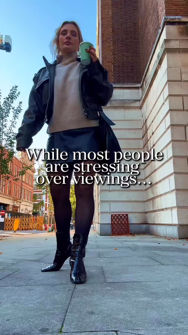 Most people treat flat hunting like a second job!
Calling agents, chasing viewings, getting let down, repeating the cycle.
My clients don’t do that.
They continue with their own lives, careers, routines, calm mornings while I’m the one filtering properties, speaking to agents, checking commute times, and positioning them to be accepted quickly.
Their lifestyle doesn’t pause for the search.
Because I don’t just find flats, I handle the process properly.
📩 DM SEARCH if you’re moving soon and want the stress handled for you.
#ootdreel #propertyfinder #flatsearchlondon #londonrentals #relocatingtolondon #movingtoLondon #rentinginlondon #propertyexpert #outfitreel #workdayvibes #relocationservice #conciergeservice #ahandwithproperty