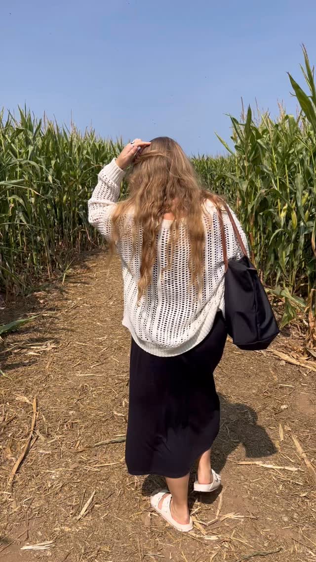 If youāve ever felt like giving up on creating a life that actually fits you, read this before you do ā¬ļøā¬ļø
Because I get it - itās not easy to rebuild when the old way of living no longer works.
Youāve already fought hard to heal from burnout, chronic illness, or trauma⦠and now youāre faced with this new chapter that doesnāt come with a guidebook š„²šāāļøš
Some days it feels like youāre doing everything āright,ā but the peace or clarity still hasnāt arrived.
Some days you wonder if maybe this is just as good as it gets.
But please - donāt give up here.
This is the in-between part, what I like to call the āmessy middleā - where the old life doesnāt fit, but the new one isnāt fully formed yet.
Itās uncomfortable. Itās disorienting. But itās also sacred.
Because this is where you start designing life on your own terms - not from survival, but from truth.
The life that actually fits you?
Itās not built overnight. Itās built slowly, gently, one aligned decision at a time š«¶
Keep going - your future self is already thanking you for not giving up here.
Drop any emoji below if you needed to hear this š„°
.
.
.
.
#LifeAfterChronicIllness #LifeAfterBurnout #LifeByDesign #LifeCoach #RedesignYourLife #LifeOnYourTerms #DreamLife #AlignedLiving