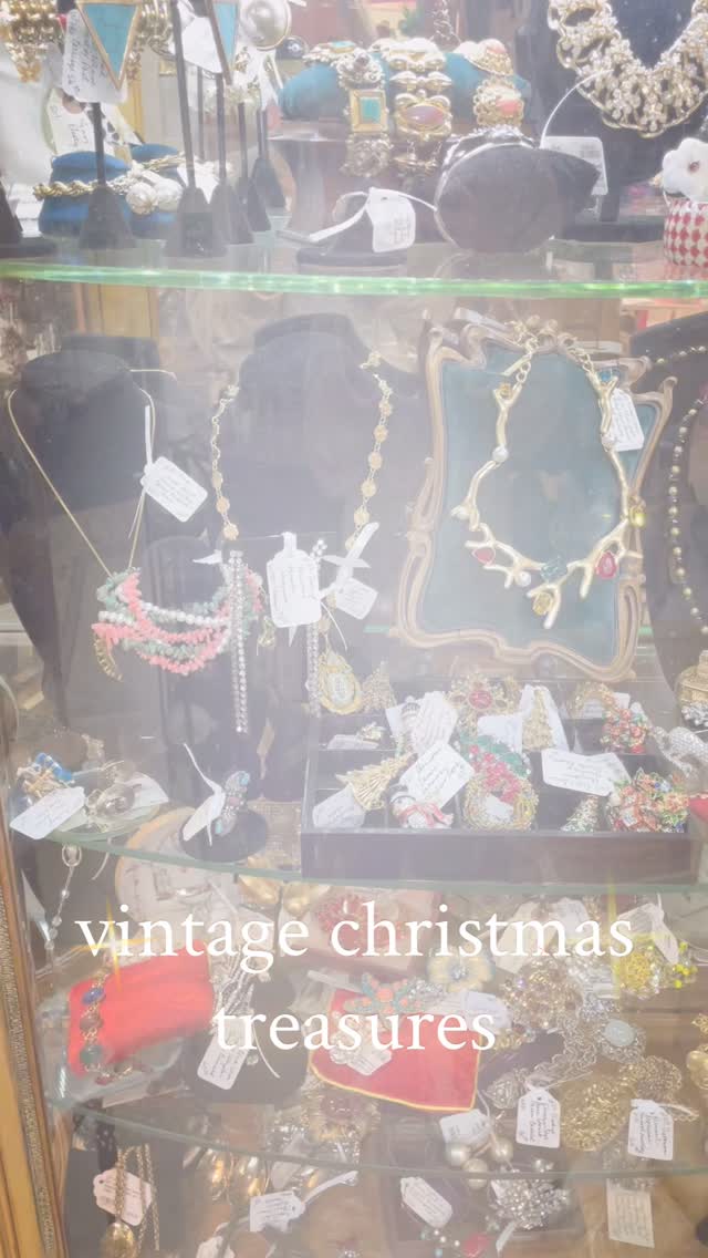 Shop winter furs, holiday vests, and the best vintage trinkets and treasures from Wilhelmina by @eileen.sonnier #vintage #antique #christmas