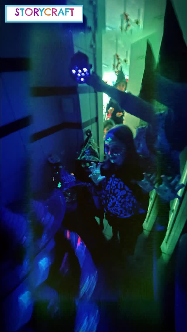 Happy Halloween from Storycraft! The last month has been busy with camps and Halloween classes. Here is a little peek at what we‘ve been up to in the Storycraft Studio! #storycraft #storycraftstudio #storycraftstudiozh #zürich #zurichkids #artclasses #artclassesforkids #zurichart #zurichartclass #creativezurich #rüschlikon #silvercoast #silvercoastparents