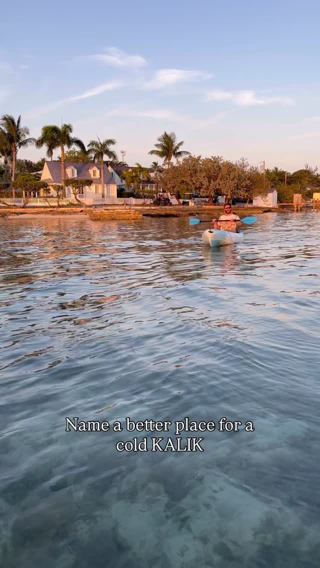 Sunset kayaks and cold Kaliks.
๐Harbour Island, Bahamas
We offer 2 kayaks for your use anytime when you rent our historic home! Being within a blockโs walk of the harbour makes it very convenient to get out and explore the harbour!
#itsbetterinthebahamas #harbourisland #kalik