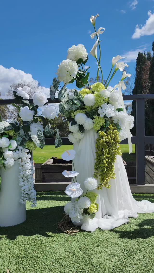 This design was all about balance — airy, elegant, and full of heart.
Exactly how I imagined Jamie & Larni’s day should feel.
Soft whites, lush greens, and that quiet calm that makes a wedding moment unforgettable. ⚘️
And honestly, what a dream styling here once again at Daydreamers Café Beaconsfield — such a warm, welcoming space for a wedding like theirs.
@daydreamers.cafe
@larnifletcher
@decodays (florals, props, welcome sign, styling and concept)
#Decodays #WeddingFlorist #MelbourneWeddings #BeaconsfieldWeddings #WeddingStylist #ArtificialFlowers #FauxFlorals #FloralDesign #DaydreamersCafeWedding #DaydreamersCafeBeaconsfield #WeddingInspo #MelbourneFlorist #WeddingSetup #WeddingVibes #WeddingDetails #FloristLife #WeddingDecor #EventStyling #LuxuryWeddings #BrideToBe #EngagedCouple #WeddingGoals #PakenhamFlorist #YarraValleyWeddings #DandenongRangesWeddings