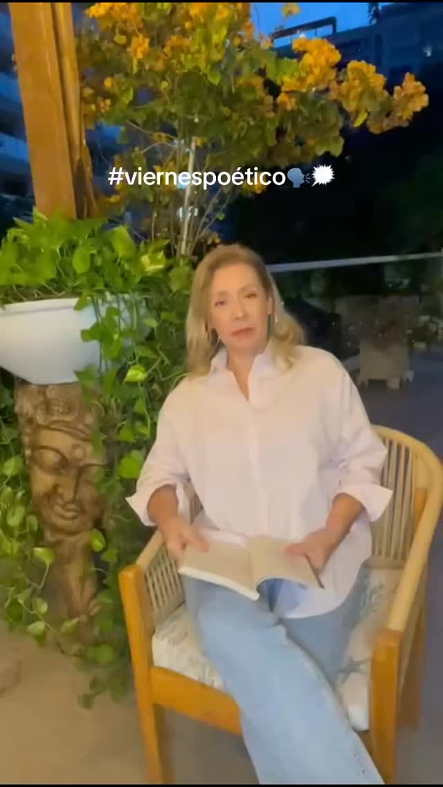 ❤️🔥🪗🪇LINAJE❤️🔥🪗🪇
🩸🎶Sandra Correa Puerta nos comparte hoy su “Linaje”, poema que hace parte de la nueva antología Mujeres independientes.
@sandyacorreap 💖
Sandra en La Chaza honramos tu LINAJE 🫶
#viernespoético #mujeresindependientes #poesía #escritoras #poetas #lecturaenvozalta #cartagenaespoesía