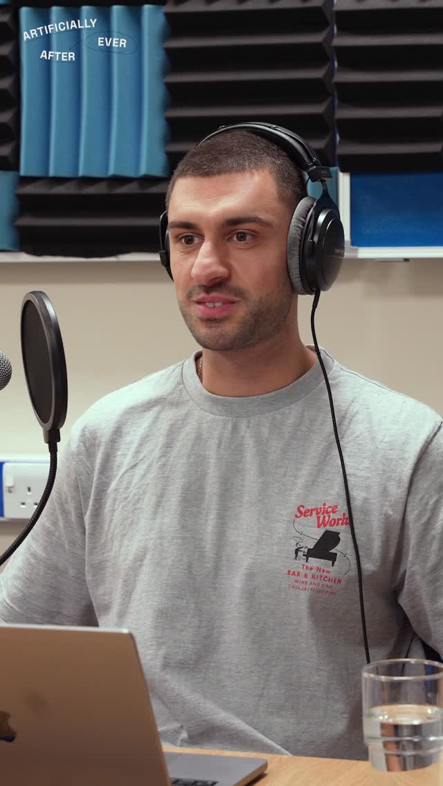 In our latest Short Stuff episode, Kieren and Riku explore how Artificial Intelligence is reshaping the stock market.
From record-breaking valuations to some worrying stats weāve never seen before...
Could AI trigger the next recession?