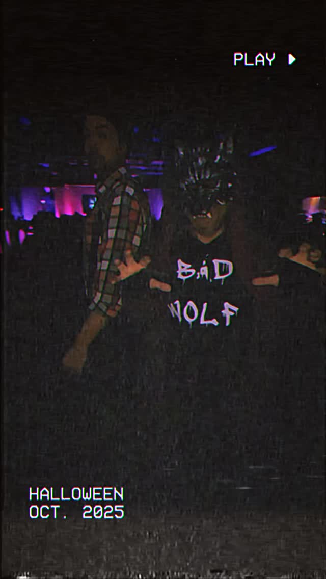 🎃✨ Halloween has always been my favorite holiday—pure fun, laughter, friendship, and just a sprinkle of fright and magic! Growing up, it was the one night you could be ANYONE (or anything!), and the whole community just celebrated joy and silliness.
This year, after my health journey, I got to dive fully back in—costumes, pumpkins, scary movies, and all! And wow, did I ever SHAKE IT OFF. 🕺👻
It hit me: Life really is a gift. Every silly, spooky, magical moment—I’m so, so grateful to be here for all of it.
Here’s your reminder: Don’t wait for perfect. Celebrate now. Life is for living—and for laughing until your candy runs out! 🍬🧡
#GratefulHeart #HalloweenMagic #LifeIsAGift #LiveFully #CoachLife #donnadaytlc #letthelitebewithyou #alohabakeshop