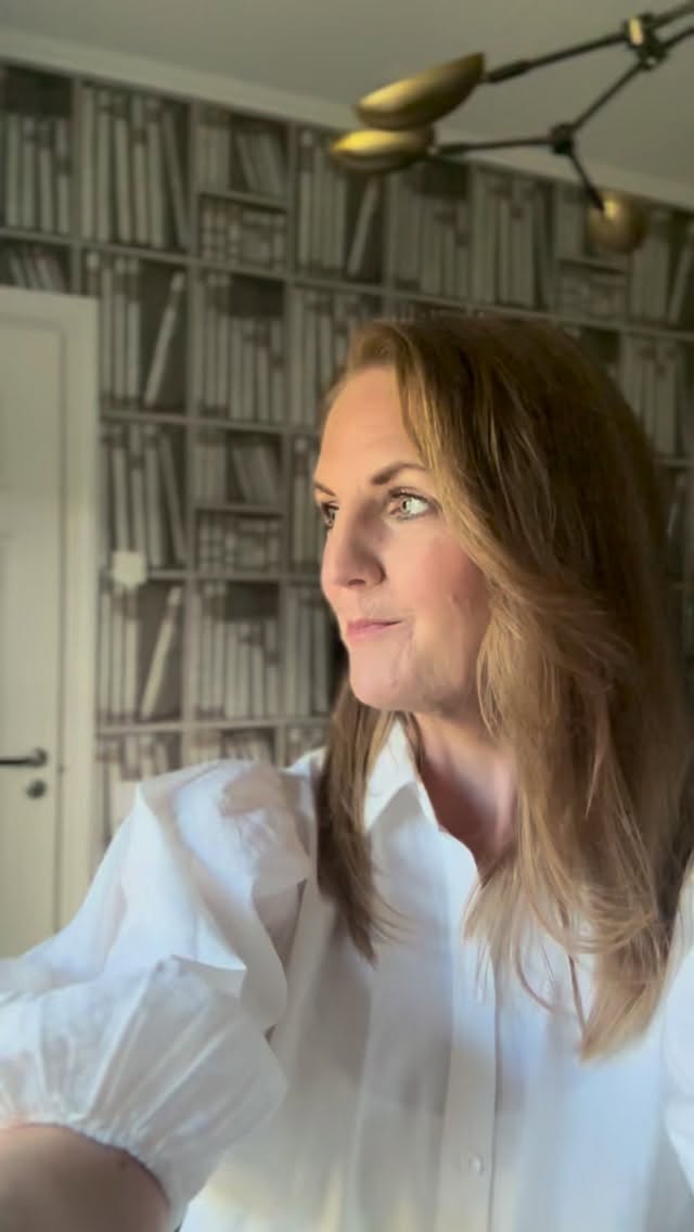 Idag måste jag bara rikta ert stort tack till alla er som hänger här inne med mig och alla er som tar kontakt med mig! ⭐️
Jag har fått så många förfrågningar på sistone så jag blir alldeles lycklig i hela kroppen - otroligt tacksam för alla som tror på mig! Jag älskar ju allt som får mig att utvecklas och som får mitt lilla företag att växa och drivas framåt. Finns inget bättre än att hjälpa människor med att förvandla sina hem och känna att de trivs hemma. Älskar att sätta tänderna i alla projekt och skapa nya koncept.
Så tack tack tack! 💕
#egenföretagare #inredningsdesigner #inredarenyköping #inredarenorrköping #inredningsdesign