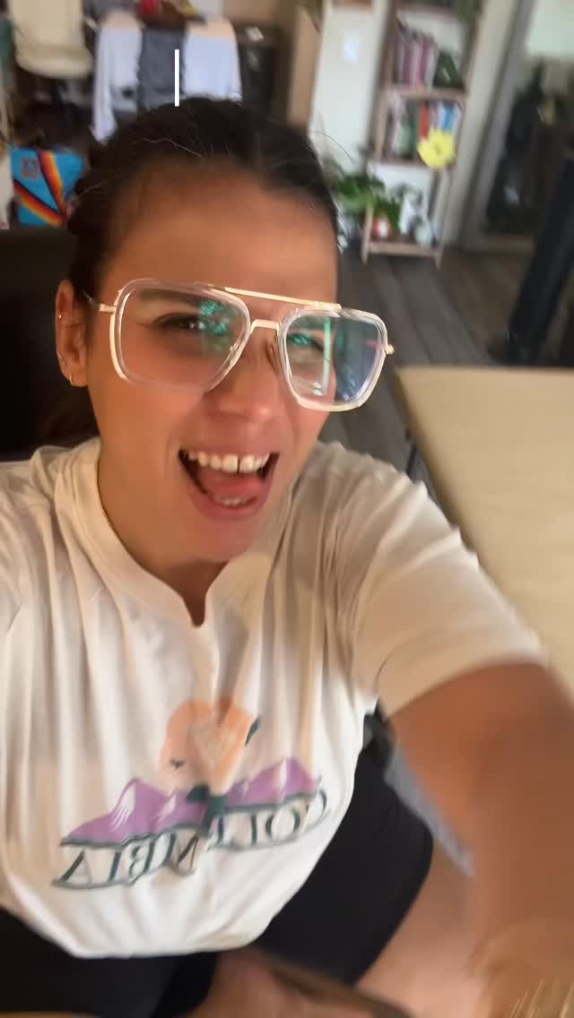 Día 1: Colección de Navidad
Acompáñame a preparar el área de trabajo
💜💜💜💜
Ofertas en la página WEB hasta el 29 de noviembre 🎄
#resinaccessories #PolymerClayCreations #ClayCutters #ClayCommunity #apoyalocalpr