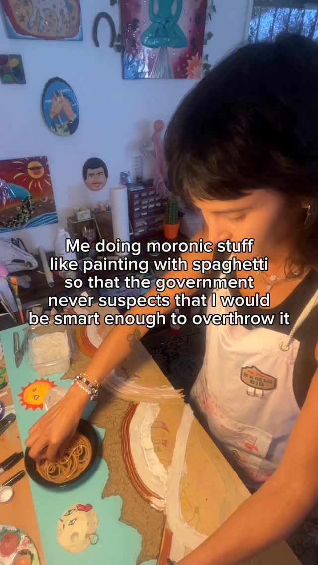 I’m really really dumb!!!!
#funnyart #artistsofinsta #artist #weirdartist #absurdist #queerartist #crafts #crafter