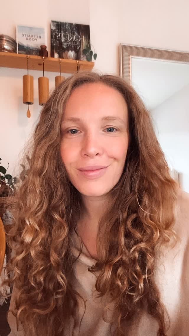 • PARTIR UN JOUR •
C’est un peu ce que j’ai envie de faire après avoir posté ce petit délire qui m’a pris ce matin ! 😅🫣
Allez allez je ne me réécoute pas et je me rappelle que la vie est un jeu !
Et puis peut-être que ça fera sourire certain(e)s et c’est tout ce qui compte ❤️