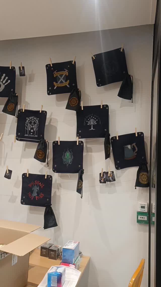 Retrouvez mes tapis de dés a @terredejeuxsallanches 🥰
Le prochain réassort se fera à partir de décembre