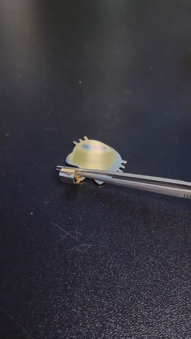 Dijes personalizados en 10k y 14k