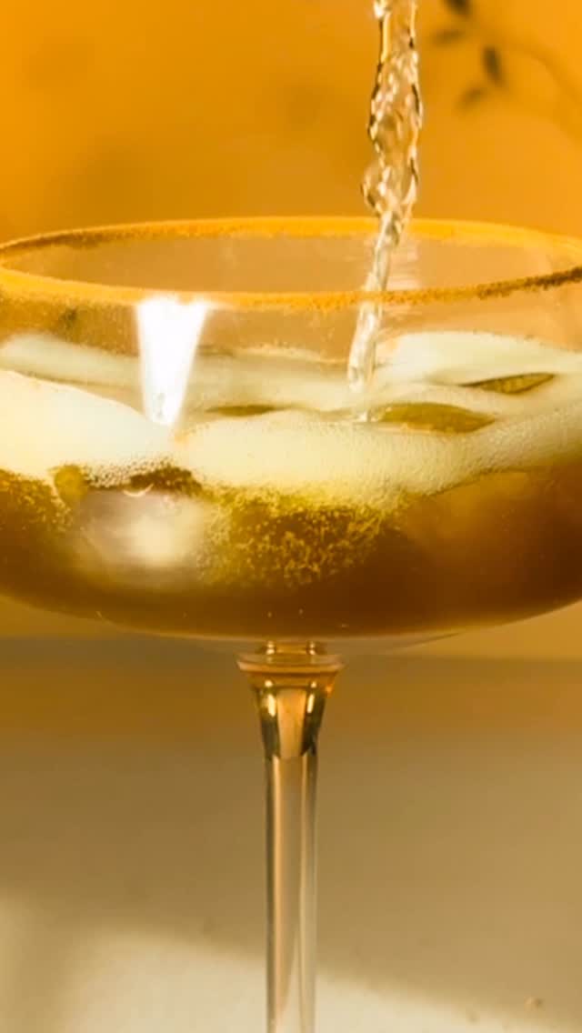 ✨ Nutty Noir – Hazelnut Cocoa Spritz
A flicker of candlelight. A whisper of jazz. And just a hint of mischief in the air. 🍫🕯️
This Nutty Noir (aka Hazelnut Cocoa Spritz) is the grown-up version of Halloween candy — hazelnut syrup, cocoa, and a spark of orange topped with prosecco bubbles. Dark, silky, and a little dangerous.
🌿 You’ll need
– 1½ oz hazelnut syrup
– 1 oz cocoa or cold-brew cocoa concentrate
– ½ oz fresh orange juice (or orange bitters)
– Prosecco to top
– Ice
✨ How-to
Shake hazelnut syrup, cocoa, and orange juice with ice → strain into a coupe → top with prosecco → stir gently.
Garnish with a cocoa-dusted rim or orange twist with chocolate shavings.
Your Halloween nightcap — rich, mysterious, and just a bit spellbinding.
👉 Save this recipe for tonight’s sip (and for all your moody fall evenings).
💬 Are you team trick-or-treat or dark-chocolate-and-chill? 👇
#NuttyNoir #HalloweenCocktail #HazelnutCocoaSpritz #MoodyDrinks #DarkAndBubbly #FallCocktailRecipe #CozyDrinks #NutellaInAGlass #TheCasualSipper